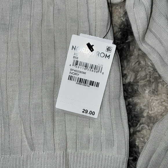 NWT: V Neck Sweater - Picture 2 of 4